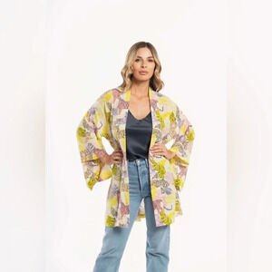 AISE The Kimono Silk Crepe de Chine‎  in Yellow Tiger Print One Size